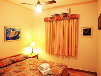 Hotel Pir� Mi�na