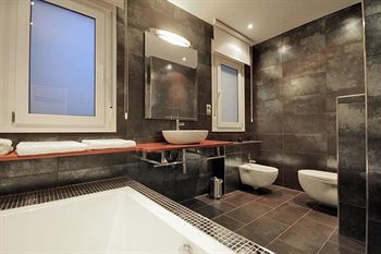 Lagaya Apartments & Spa