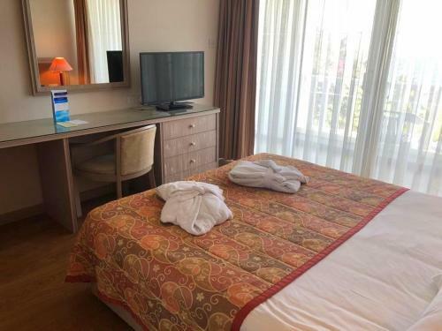 Hotel Deniz Kizi On A Sandy Beach