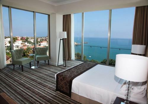 Hotel Deniz Kizi On A Sandy Beach