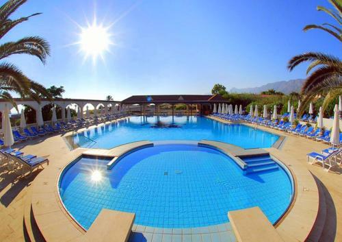 Hotel Deniz Kizi On A Sandy Beach