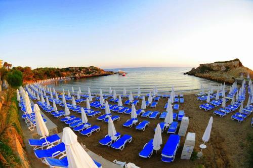 Hotel Deniz Kizi On A Sandy Beach