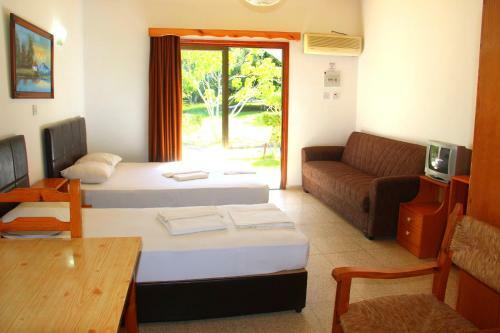 Hotel Bare Hills Guest Rooms