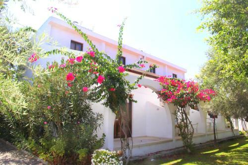 Hotel Bare Hills Guest Rooms