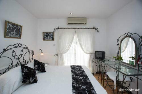 Hotel Hideway Club