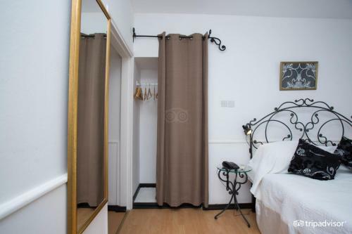 Hotel Hideway Club