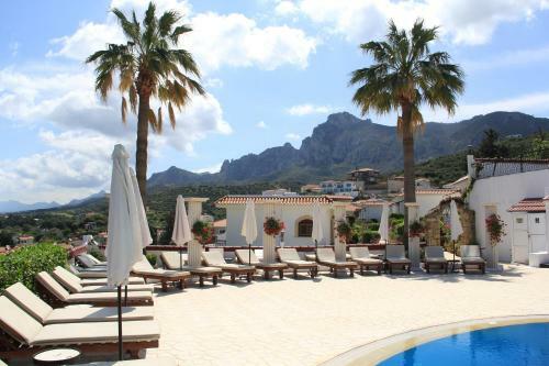 Hotel Hideway Club