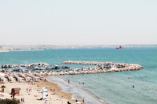 Apartamento Lazuli Beachfront Penthouse 504