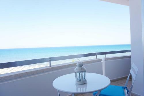 Lazuli Beachfront Apartment 43