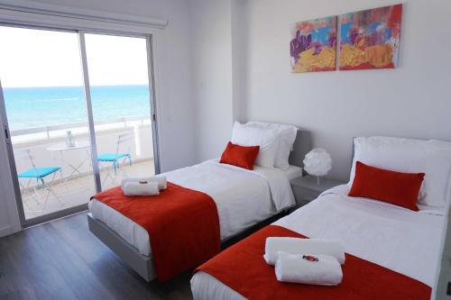 Lazuli Beachfront Apartment 43
