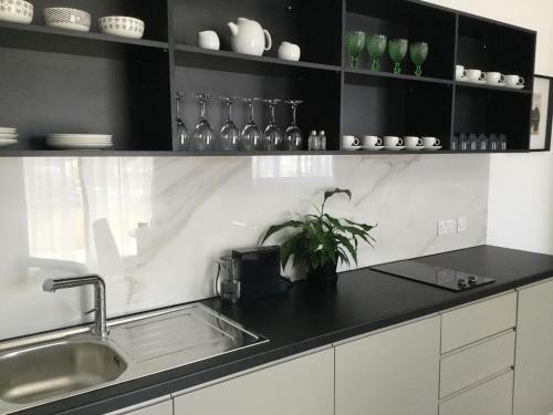 A.v Central Elite Apartments