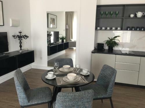 A.v Central Elite Apartments