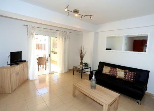 Penelopi Court Apartment 102