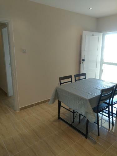 Luxury 2 Bedroom Apartment Central