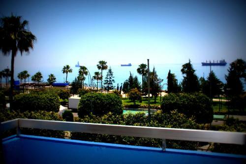 Blue Home Apartment