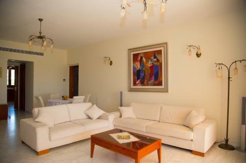 3 Bedroom Apartment Thera Complex
