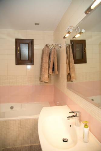 3 Bedroom Apartment Thera Complex