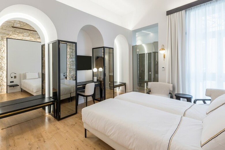Sir Paul City Hotel