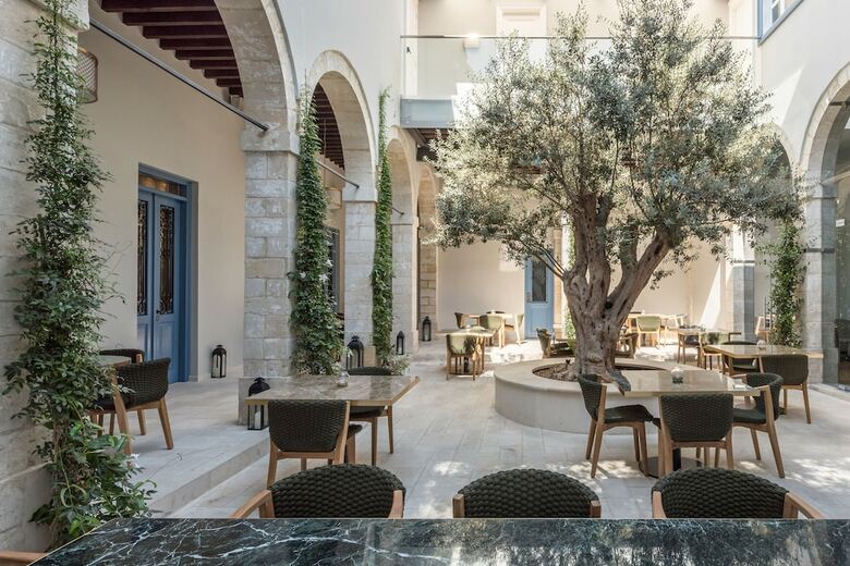 Sir Paul City Hotel