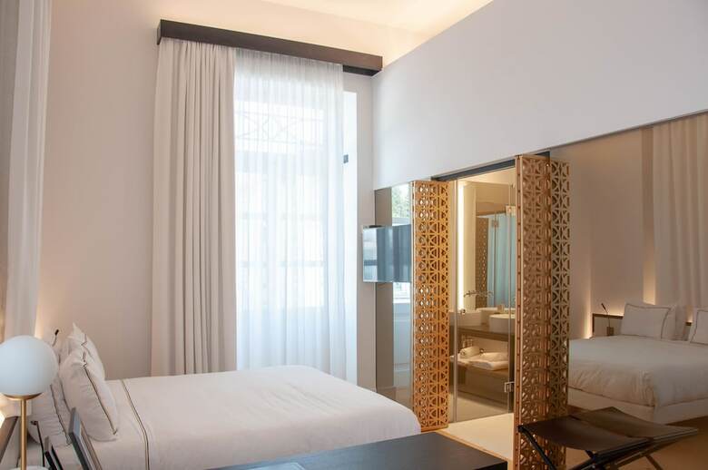 Sir Paul City Hotel