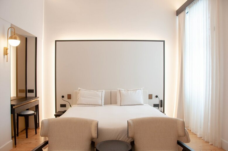 Sir Paul City Hotel