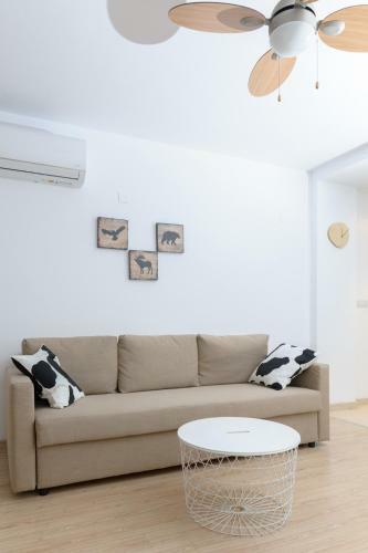 Apartamento Zavos Eden Beach Studio