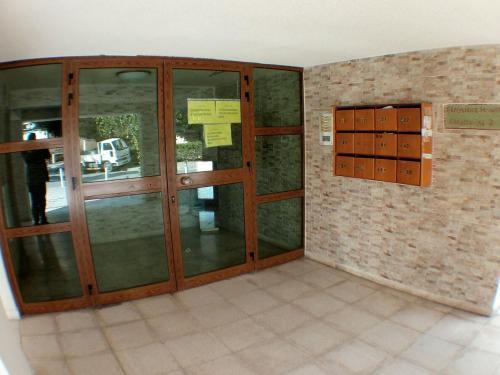 Spacious 2 Bed Apartment Near The Beach