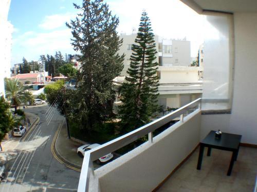 Spacious 2 Bed Apartment Near The Beach
