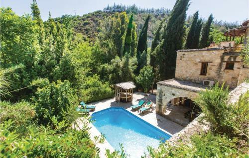 Three-bedroom Holiday Home In Miliou Paphos