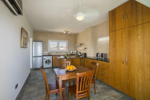 Apartamento Larnaca Sunshore Beachfront Suite