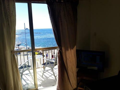 Hostal 777 Beach Guesthouse