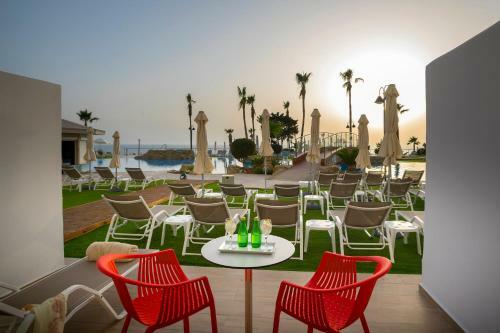 Hotel Leonardo Laura Beach & Splash Resort