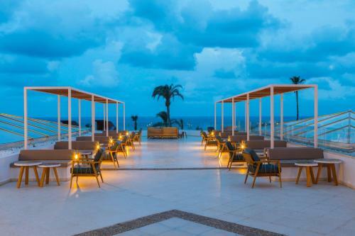 Hotel Leonardo Laura Beach & Splash Resort