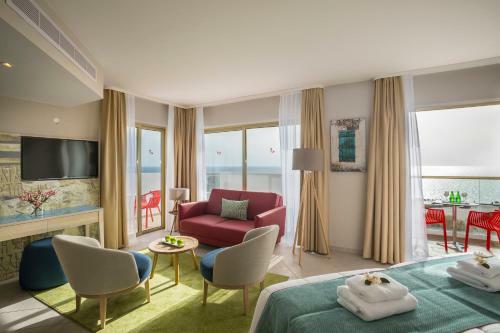 Hotel Leonardo Laura Beach & Splash Resort