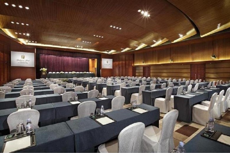 Radegast Lake View Hotel