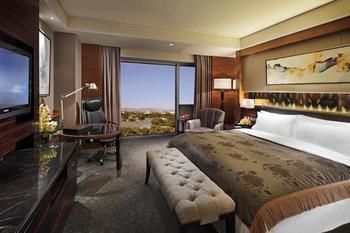 Radegast Lake View Hotel