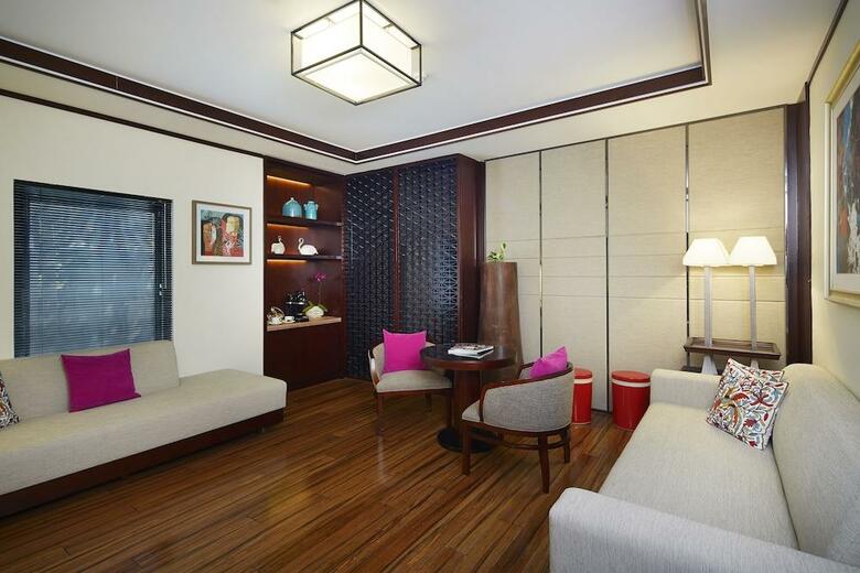 Hotel Esplanade River Suites