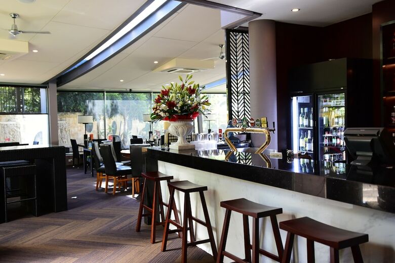 Hotel Esplanade River Suites