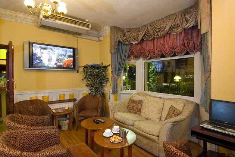Rainbows Lodge Hotel And Serviced Apartments