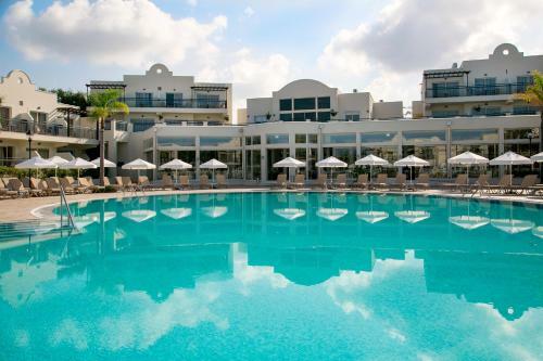 Hotel Louis Paphos Breeze