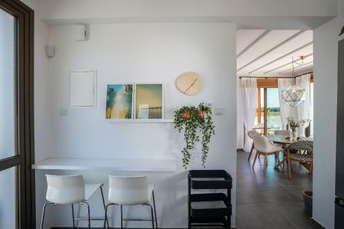 Louis Chris Le Mare Luxury Villa
