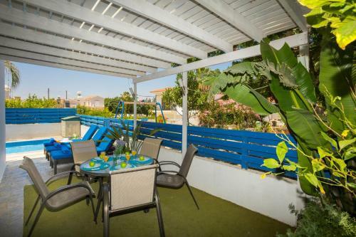Villa Santorini