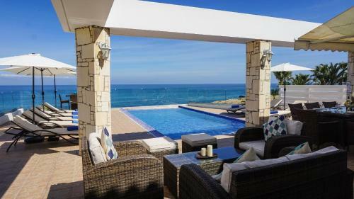 Villa Beach Front Aqua Marina