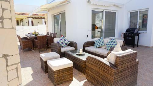 Villa Beach Front Aqua Marina