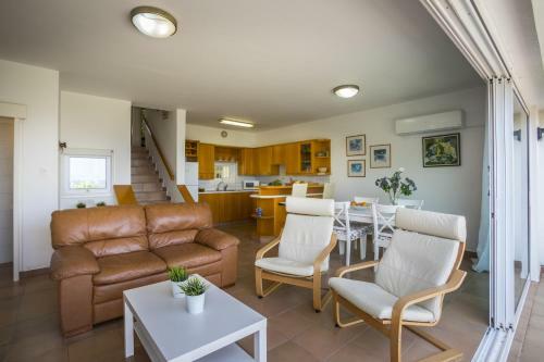 Apartamento Protaras Beachfront Sirina Lina Suite
