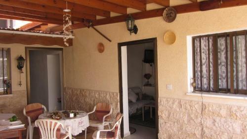 Hostal Pissouri Village House