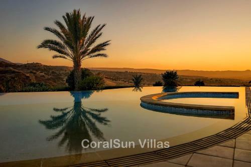 Elite Villa Amazing Pool And Garden
