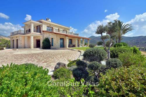 Elite Villa Amazing Pool And Garden