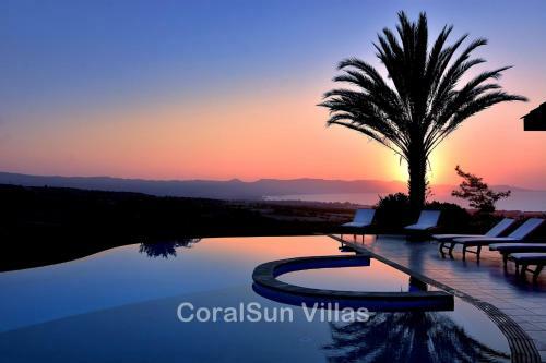 Elite Villa Amazing Pool And Garden
