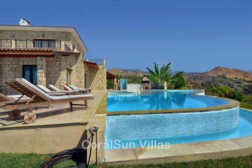 Elite Villa Amazing Pool And Garden
